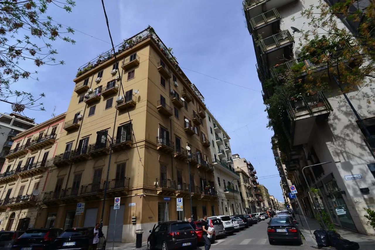 B&B Le Porte Del Centro Palermo 2*,  Italia